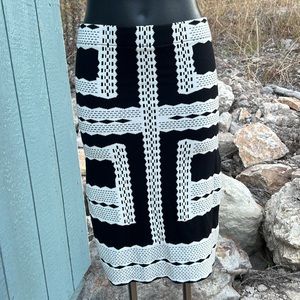Cirana NWOT knit midi pencil skirt geometric black & white soft & stretchy sz L